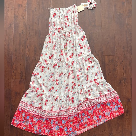 Floral Maxi Dress… NWT! - Picture 2 of 3